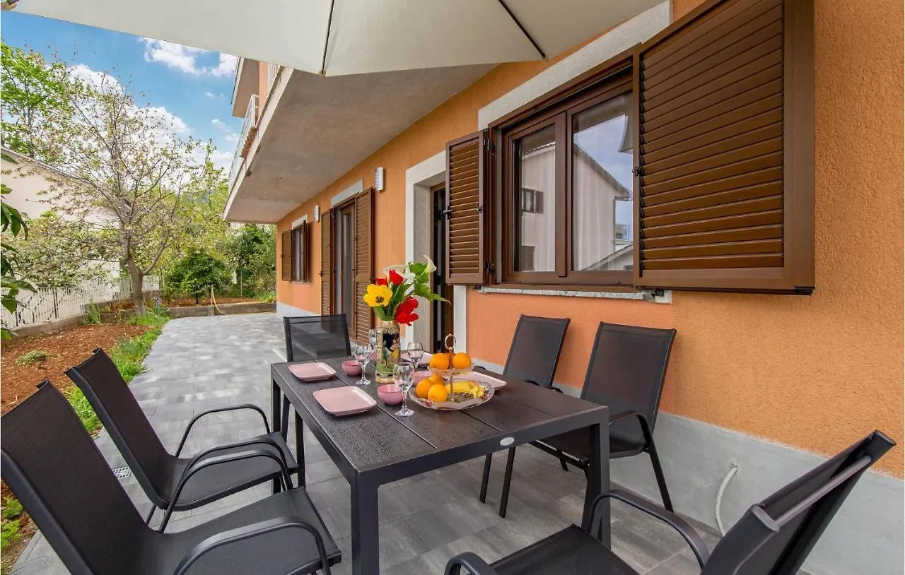 Beautiful Apartment In Lovran With Wifi location