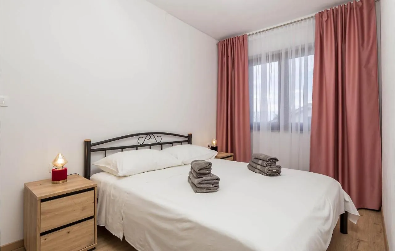 Beautiful Apartment In Lovran With Wifi