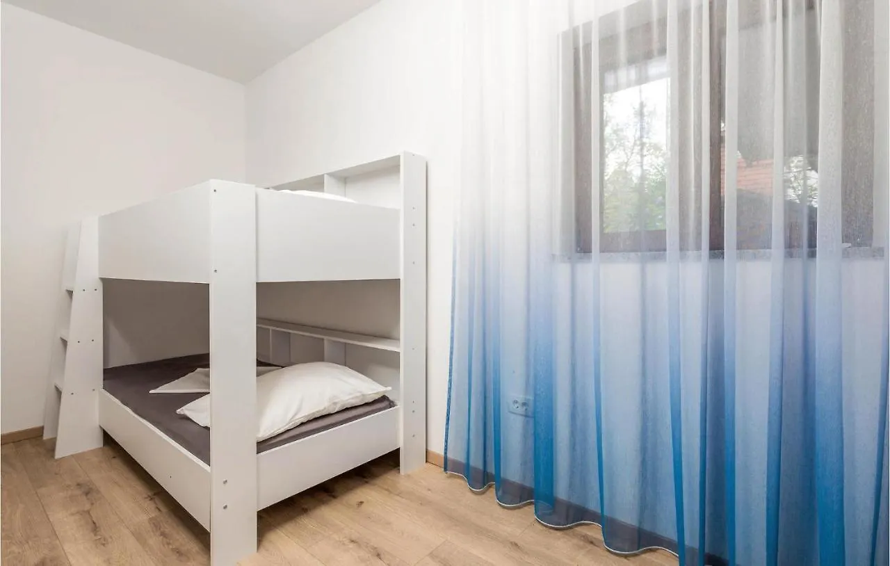 Beautiful Apartment In Lovran With Wifi
